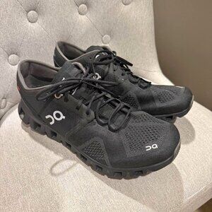 Men's Size 9 Black Cloud X Sneakers
